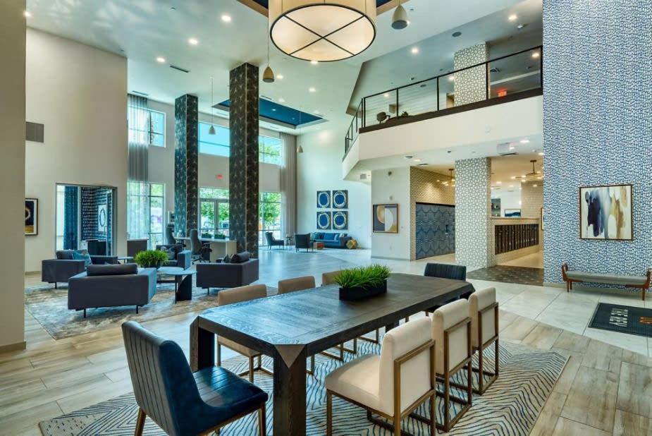 Cozysuites Phx Roro Gym, Pool, Pets, Parking! #9 Phoenix Esterno foto